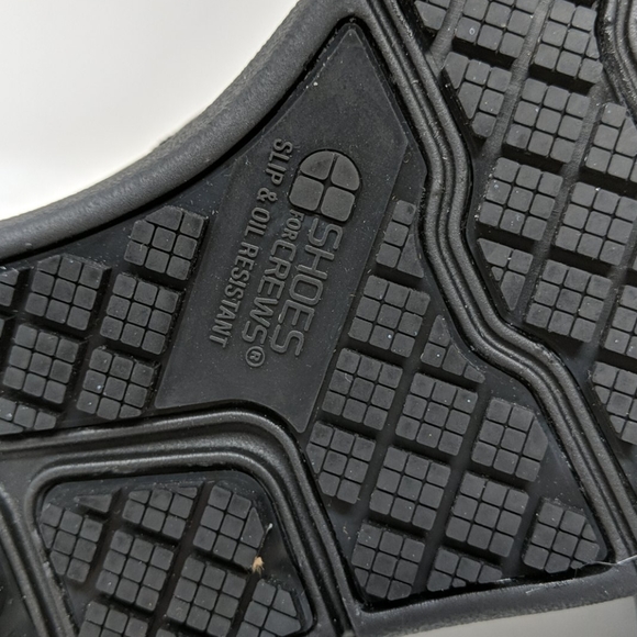 New. Shoes for Crews. Oil and Slip Resistant. Med. - Picture 7 of 10